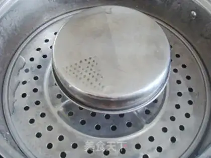 Make Ham water steams eggs step 5