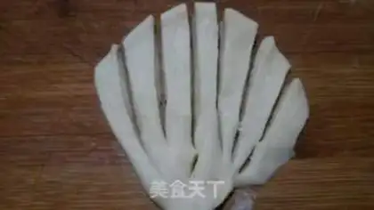 Make Coconut cream shell bread step 8