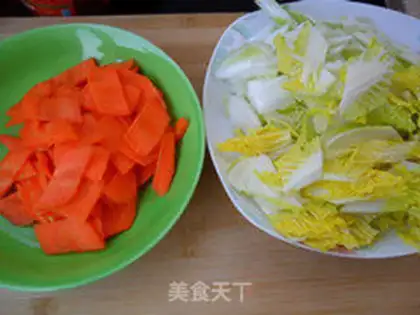 Make Carrot and doll food step 1