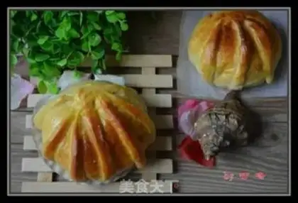 Make Coconut cream shell bread step 14