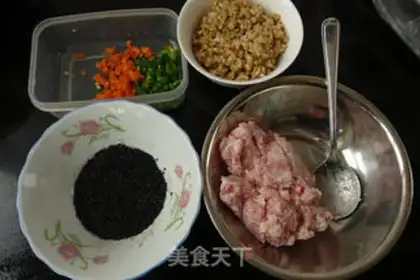 Make oatmeal sesame meatballs step 0