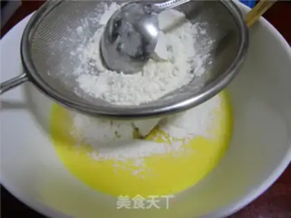 Make Strawberry roll step 1