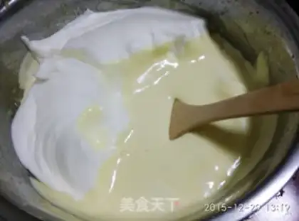 Make Strawberry roll step 3