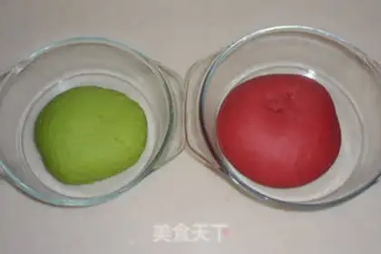 Make Strawberry buns step 0