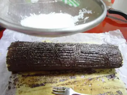 Make Strawberry roll step 9