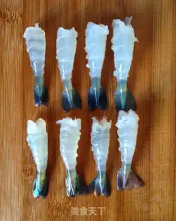 Make Creative shrimp cake step 2