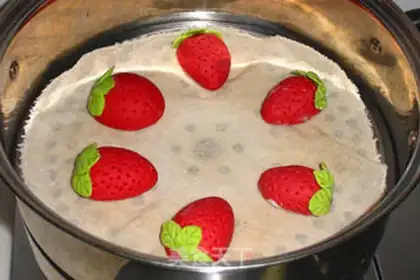 Make Strawberry buns step 9