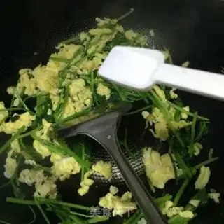 Make Celery fried eggs step 6