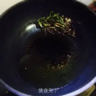 Make Hands on the onions step 4