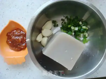Make Soy sauce and sauerkraut step 0