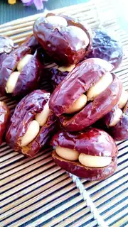Make Red dates with peanuts step 8