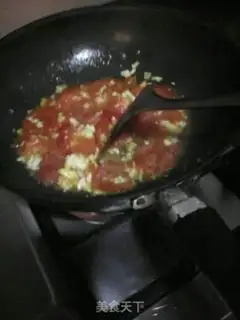 Make Tomato fried eggs step 6