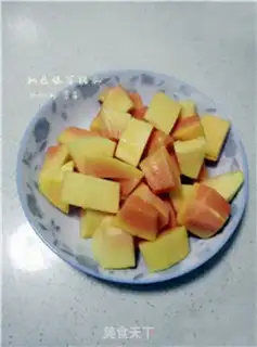 Make Peach glue, silver-eared soup step 2