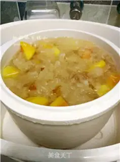 Make Peach glue, silver-eared soup step 7