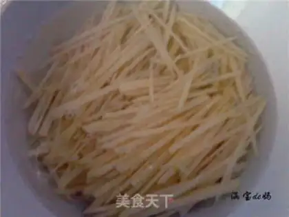 Make Green peas and potatoes step 1