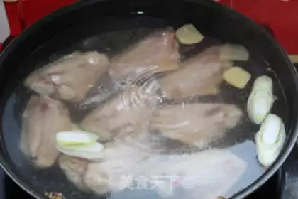 Make Red chicken wings step 1