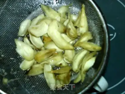 Make Qing Ji Yishan medicine and milk step 1