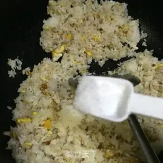 Make Soy sauce, fried rice step 3
