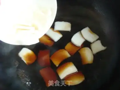 Make The cinnamon flower cake step 2