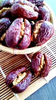 Make Red dates and walnuts step 8