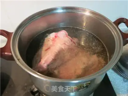 Make ♪ On the face of a sheep ♪ step 1