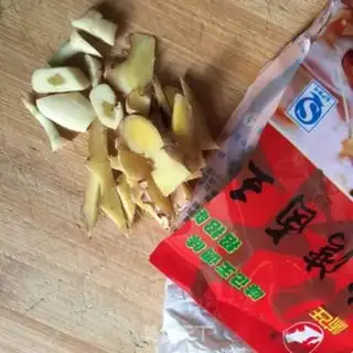 Make Cowweed potato soup step 1