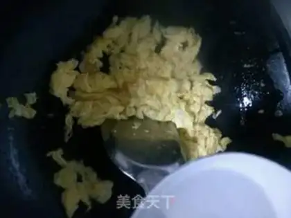 Make Pepper fried eggs step 5