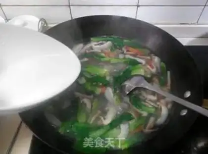 Make A meatball fan soup step 11