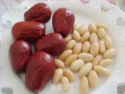 Make Red dates with peanuts step 1