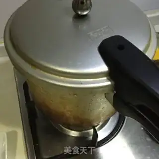 Make Ice cream and silver with Sydney step 6