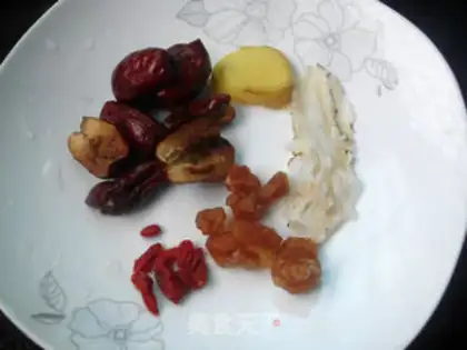 Make Red dates are for chicken feet step 4