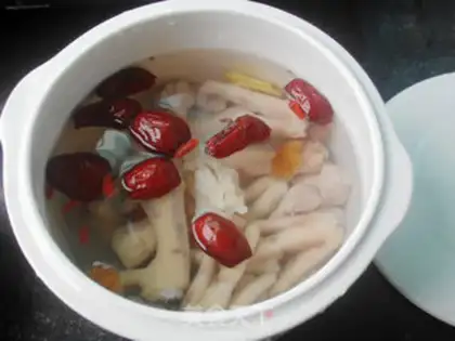 Make Red dates are for chicken feet step 5