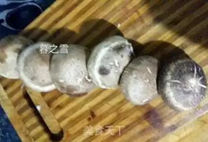 Make Seafood sauce halopines step 0