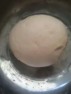 Make Little onion meat buns step 2