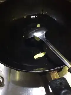 Make Frozen mushroom sauce step 1