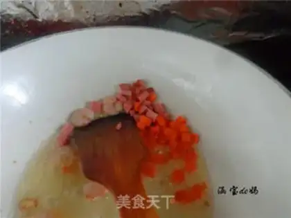 Make Yangzhou fried rice step 8