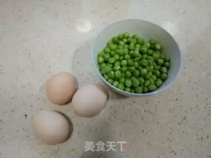 Make Eggs and green beans step 0