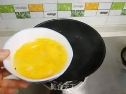 Make Eggs and green beans step 2