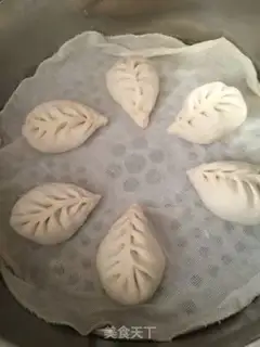 Make Little onion meat buns step 13