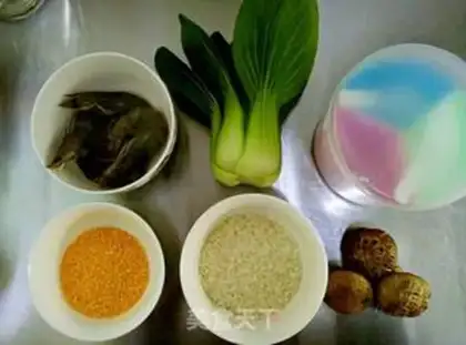 Make Coarse vegetable shrimp congee step 0