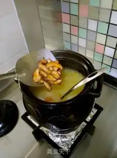 Make Coarse vegetable shrimp congee step 8