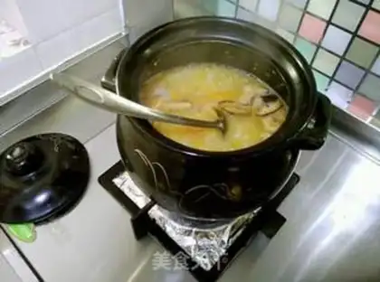 Make Coarse vegetable shrimp congee step 9