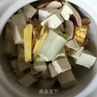 Make Frozen tofu corn stew bone step 3
