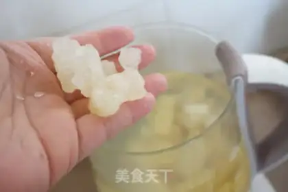 Make Sugar cane horse hoof water step 3