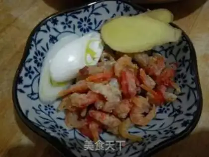 Make Seameat melon soup step 1