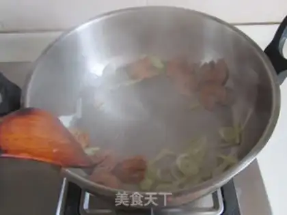 Make Shrimp melon fishball soup step 1