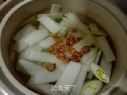 Make Seameat melon soup step 2