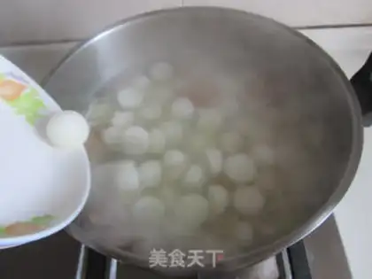 Make Shrimp melon fishball soup step 3