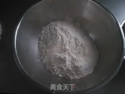 Make Onions of golden egg fried rice step 5