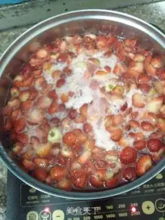 Make Strawberry sauce step 3